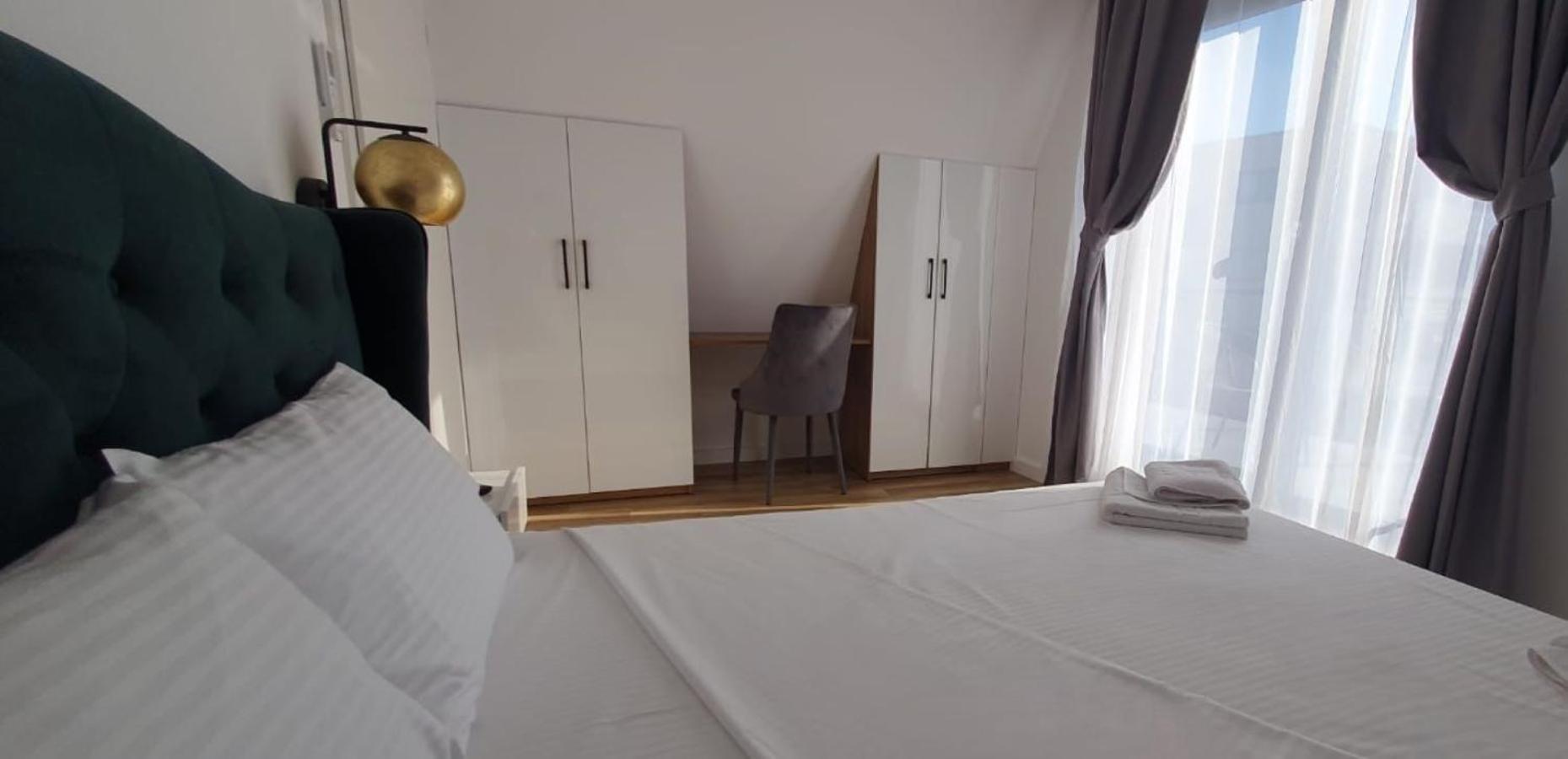 Cinque Stelle Hotel Apartments クルージュ＝ナポカ エクステリア 写真