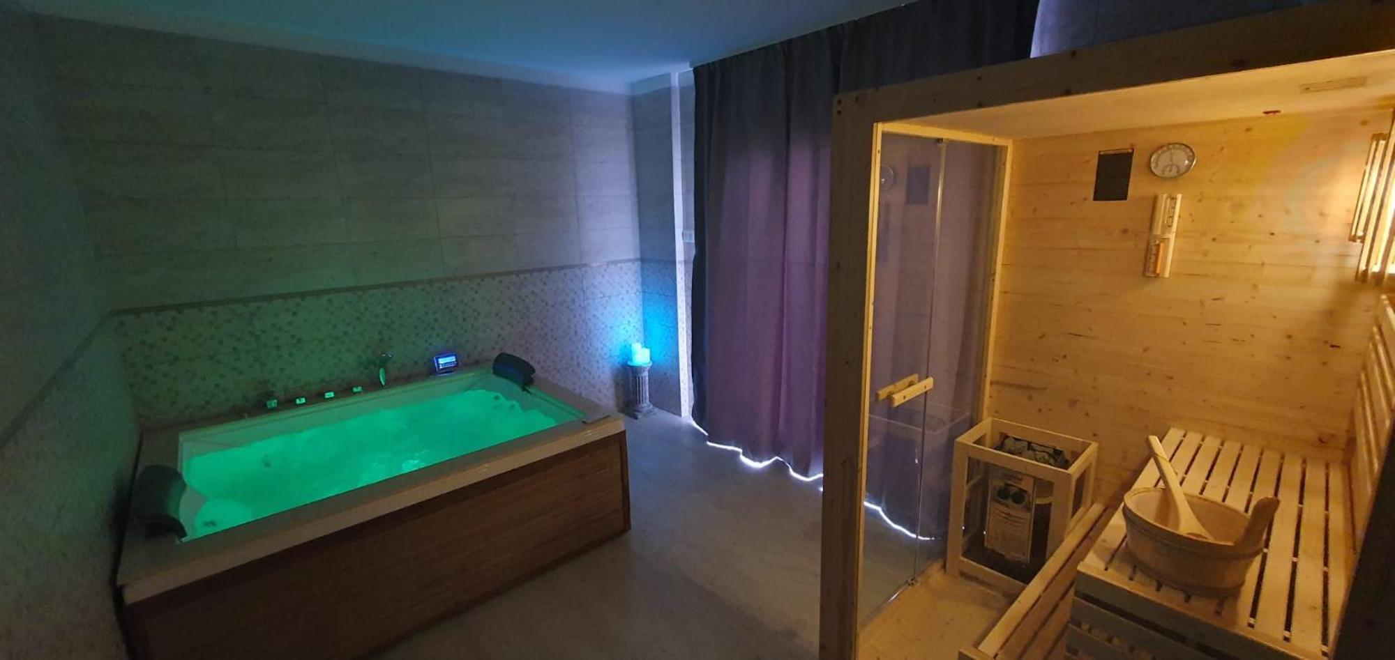 Cinque Stelle Hotel Apartments クルージュ＝ナポカ エクステリア 写真